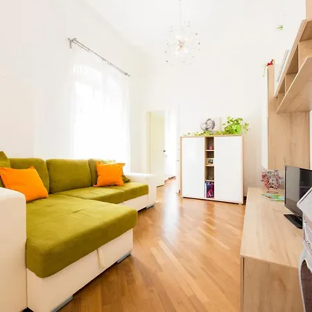 Apartment Bernardo House By Holiday 24